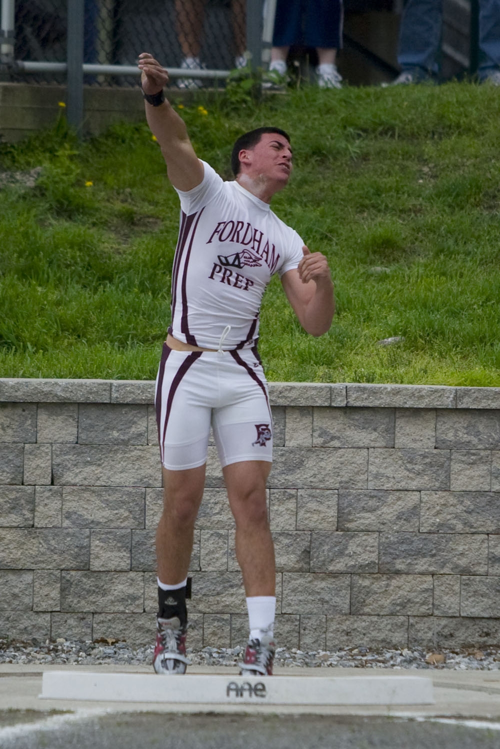 Mike Seminario '11 tossed the Shot 52'10" en route to 9th place at the Penn Relays and the top throw in NY State this season.